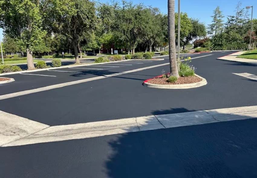 professional asphalt striping